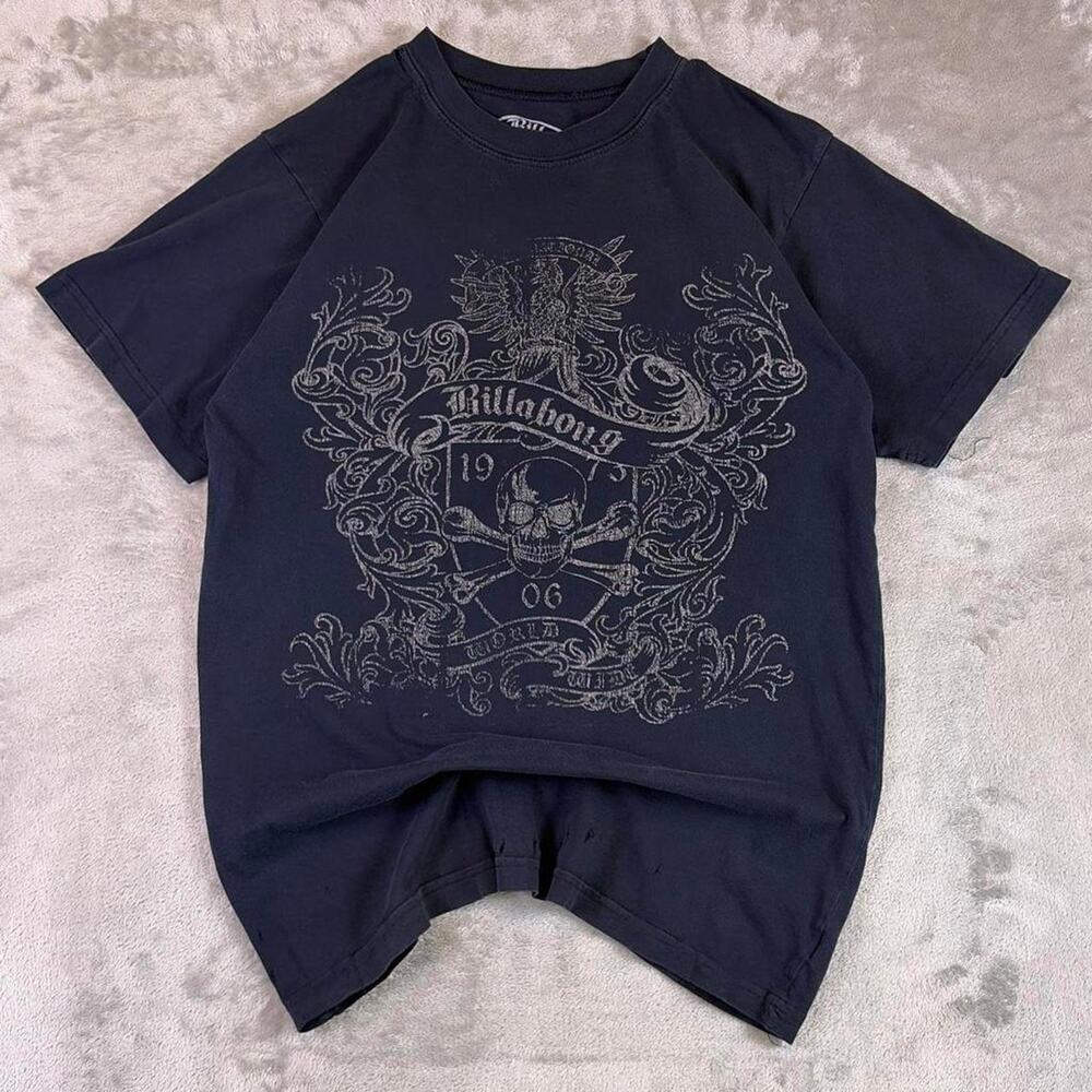 Vintage Y2K Billabong Skull and Crossbones Affliction Style Surf Graphic T-shirt